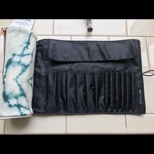 Skinny Dip Marble Brush Roll